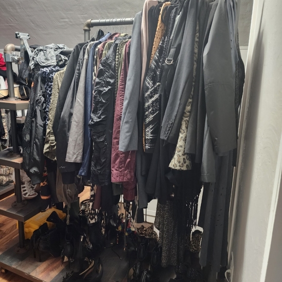 Meet your Posher, Kelli.. - Picture 4 of 5